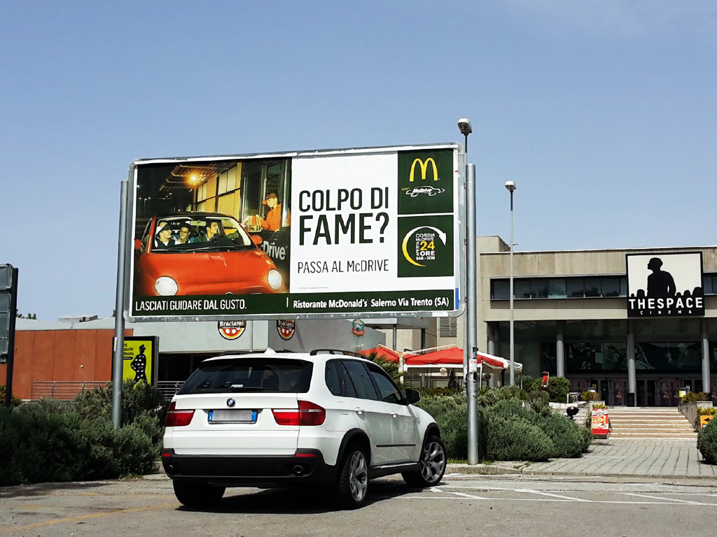 Pubblivision ADV - Tabelloni pubblicitari 6x3 - Salerno - The Space - Lato parcheggio Pubblivision ADV - Tabelloni pubblicitari 6x3 - Salerno - The Space - Lato parcheggio